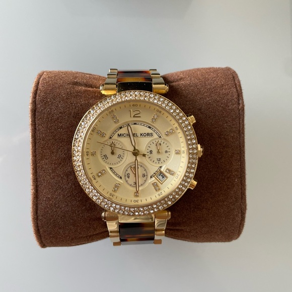 Michael Kors Watch (needs new battery) - Picture 3 of 6